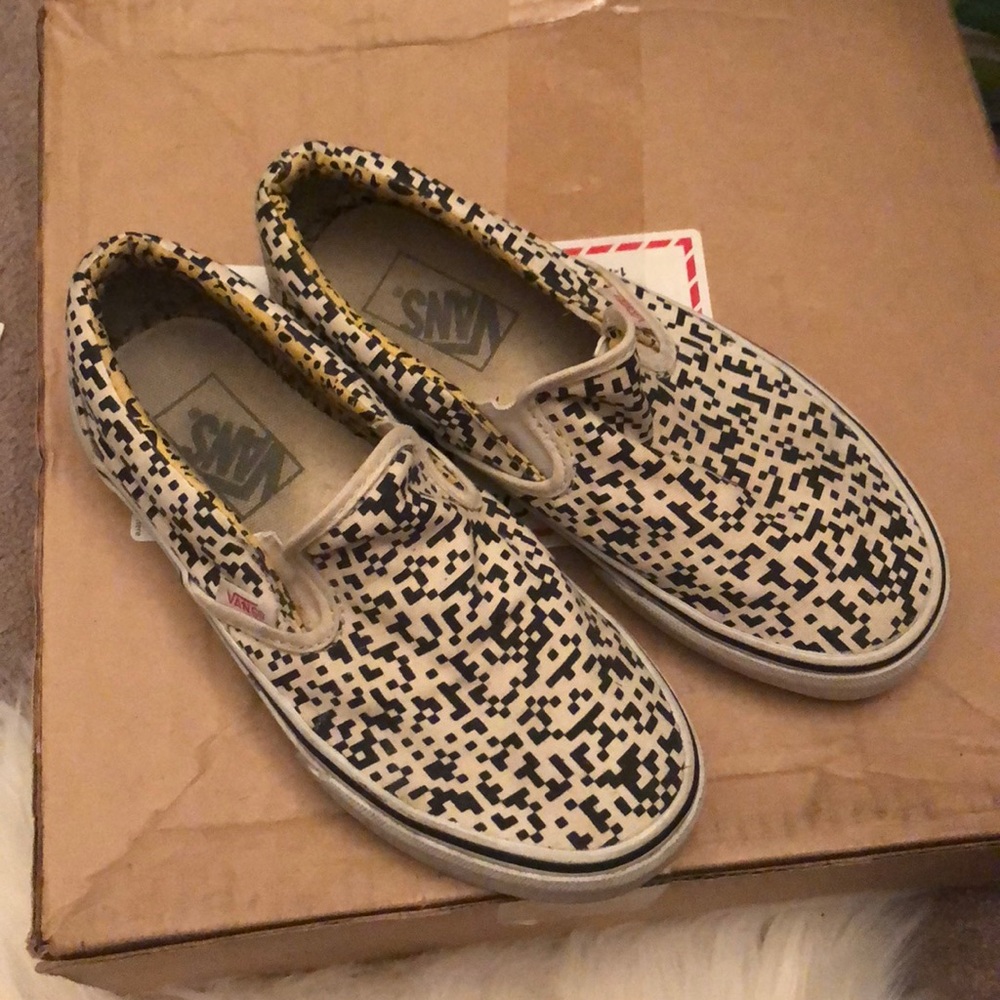 Vans - Picture 4 of 5